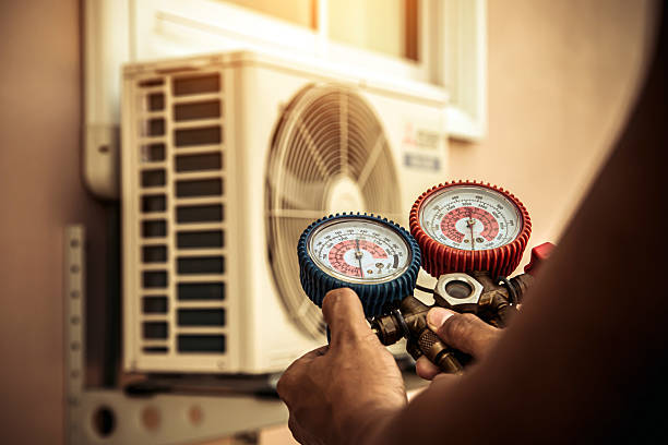 Professional Ac Installation technician working in Burkett, TX